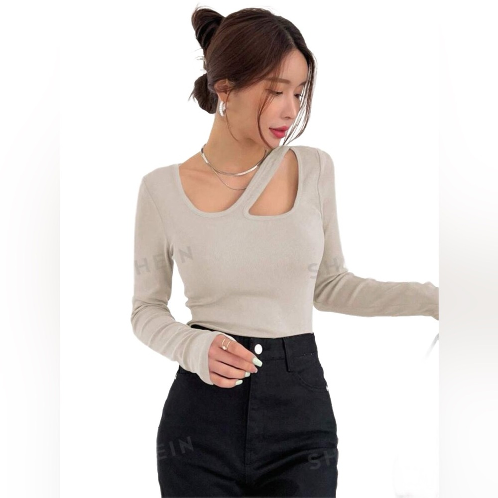 Cut Out Ribbed Knit Tee